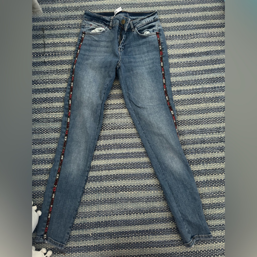 Zara jeans size 4